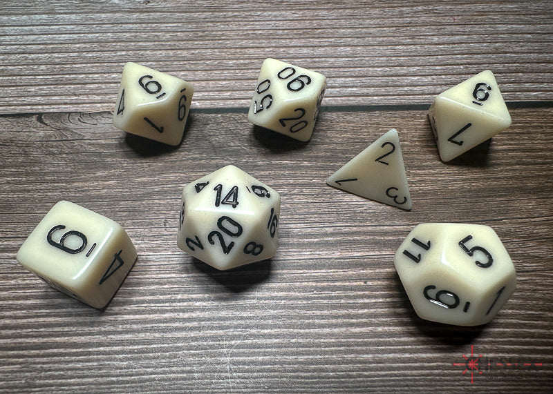 Chessex Polyhedral 7 Die Würfel-Set Translucent Smoke/Weiß