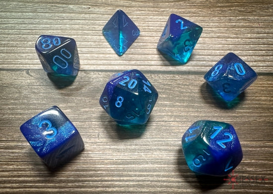 Chessex Polyhedral 7 Die Würfel-Set Translucent Smoke/Weiß
