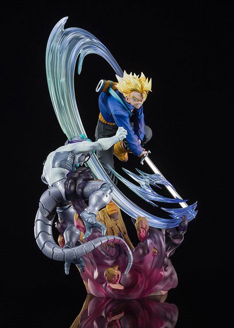 Dragon Ball Z PVC Statue Super Saiyan Future Trunks vs. Freezer 28 cm