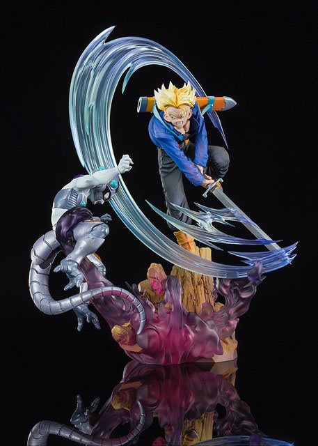 Dragon Ball Z PVC Statue Super Saiyan Future Trunks vs. Freezer 28 cm